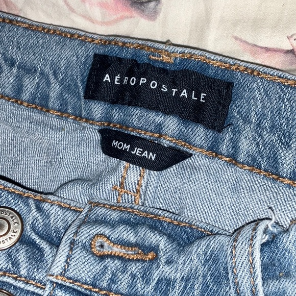 Button-up mom jeans - Picture 5 of 6